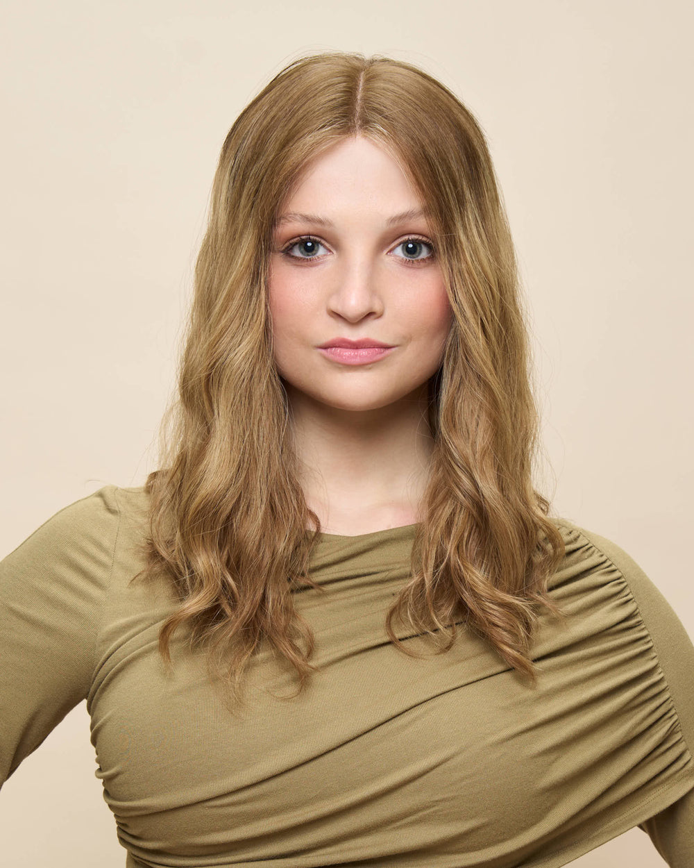 Sunkissed Blonde 18" wavy wig